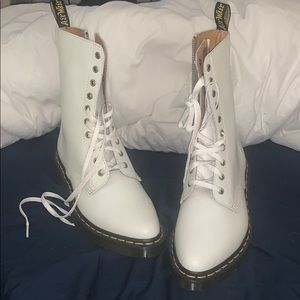 Dr. Martens Alix boots